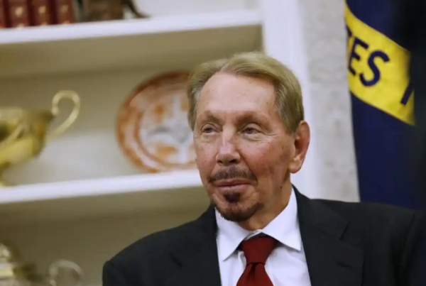 股票配资线上 马斯克让位，全球首富换成他了，财富达3930亿美元